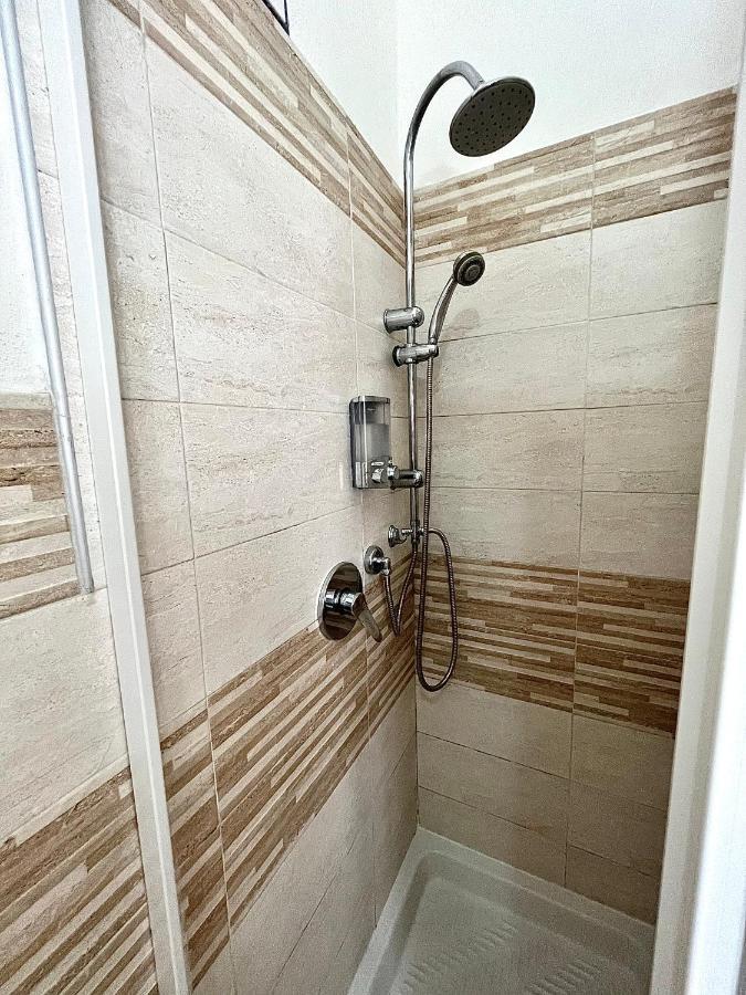 Ca Del Vins - Studio Flat In La Spezia Exterior photo